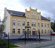 Schule Teichwolframsdorf außen.jpg